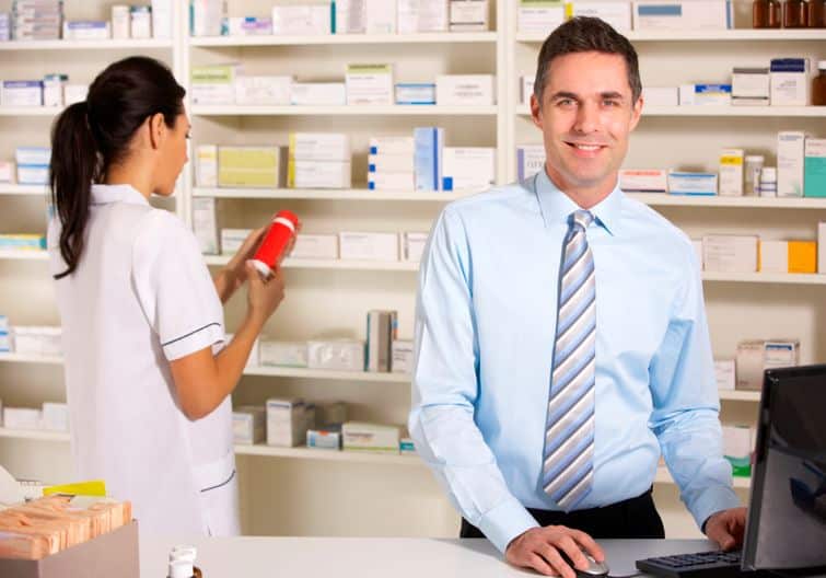Why To Get Into The Pharmacy Field